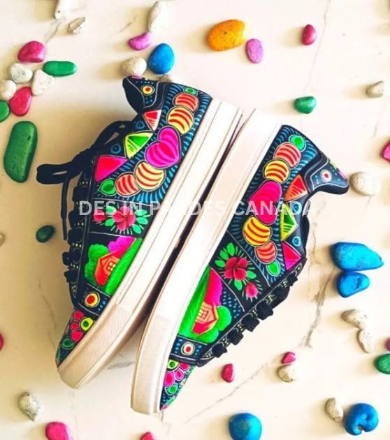 Handcrafted Heart Pattern Truck Art Sneakers