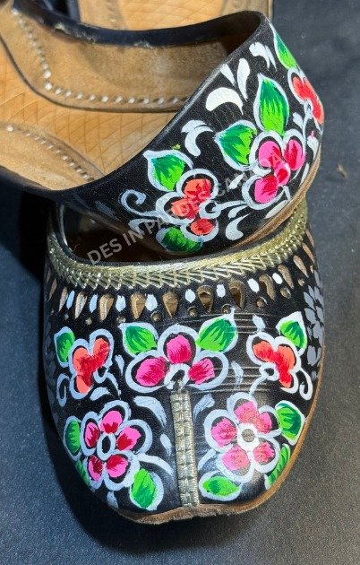 Hand-Painted Truck Art Floral Khussa 11