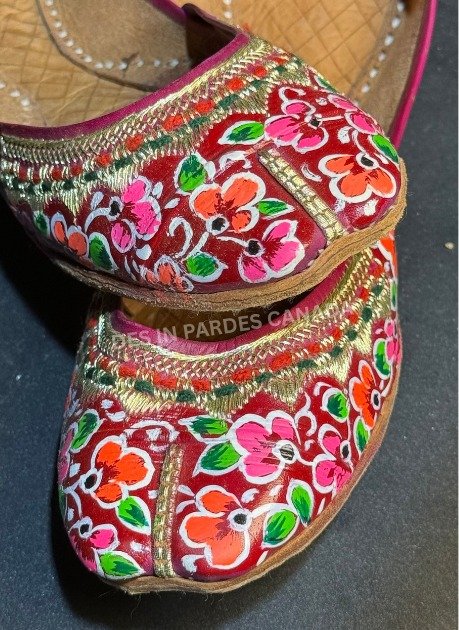 Hand-Painted Truck Art Floral Khussa 15