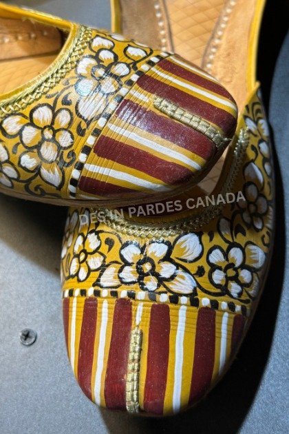 Hand-Painted Truck Art Floral Khussa 25