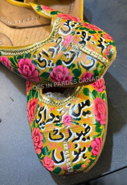 Hand-Painted Truck Art Floral Khussa 29
