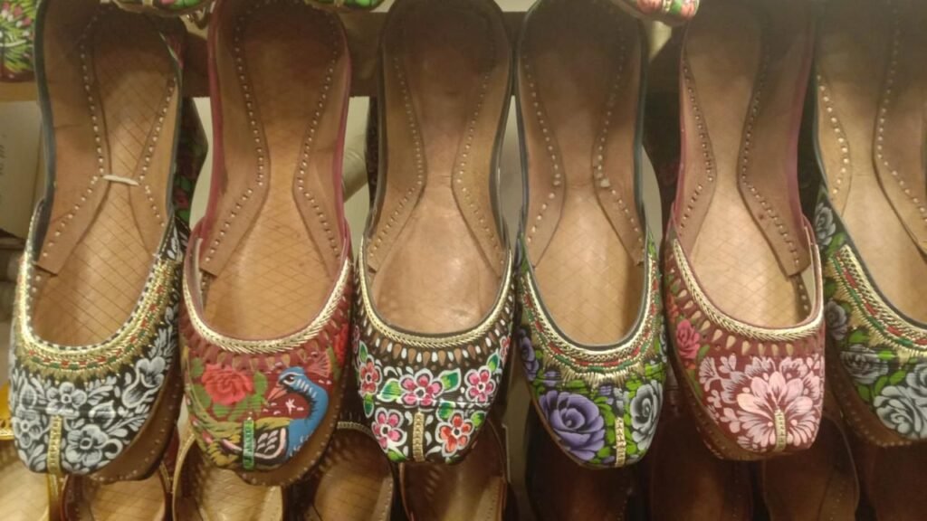 Instagram post from des_in_pardes_. This post is in position 9.